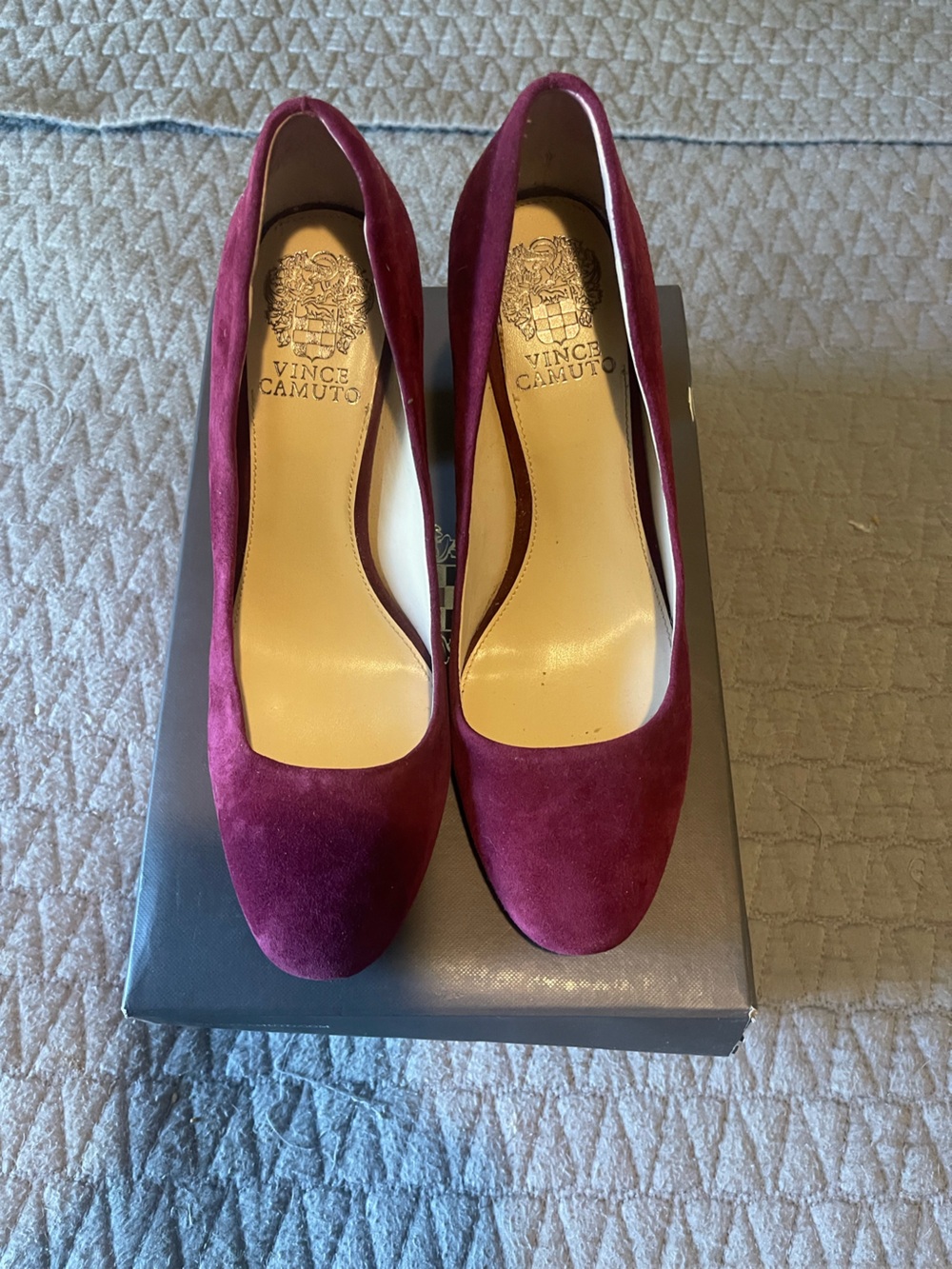Vince Camuto Burgundy Suede Round-Toe Ballet Flats